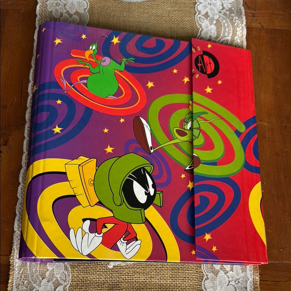 Vintage Looney Tunes Marvin the Martian 3 ring Binder With Folder